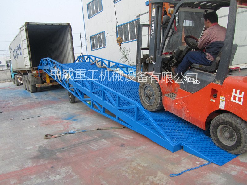 6噸移動式登車橋